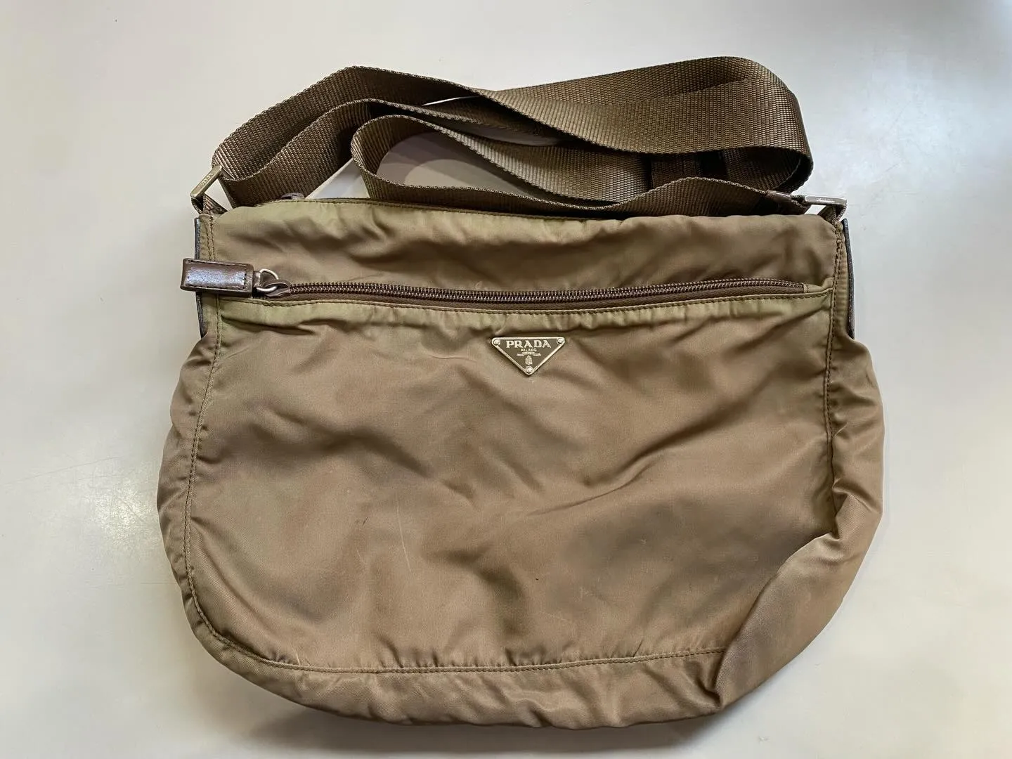 春日井にお住まいのお客様からプラダのバッグを買取しました。