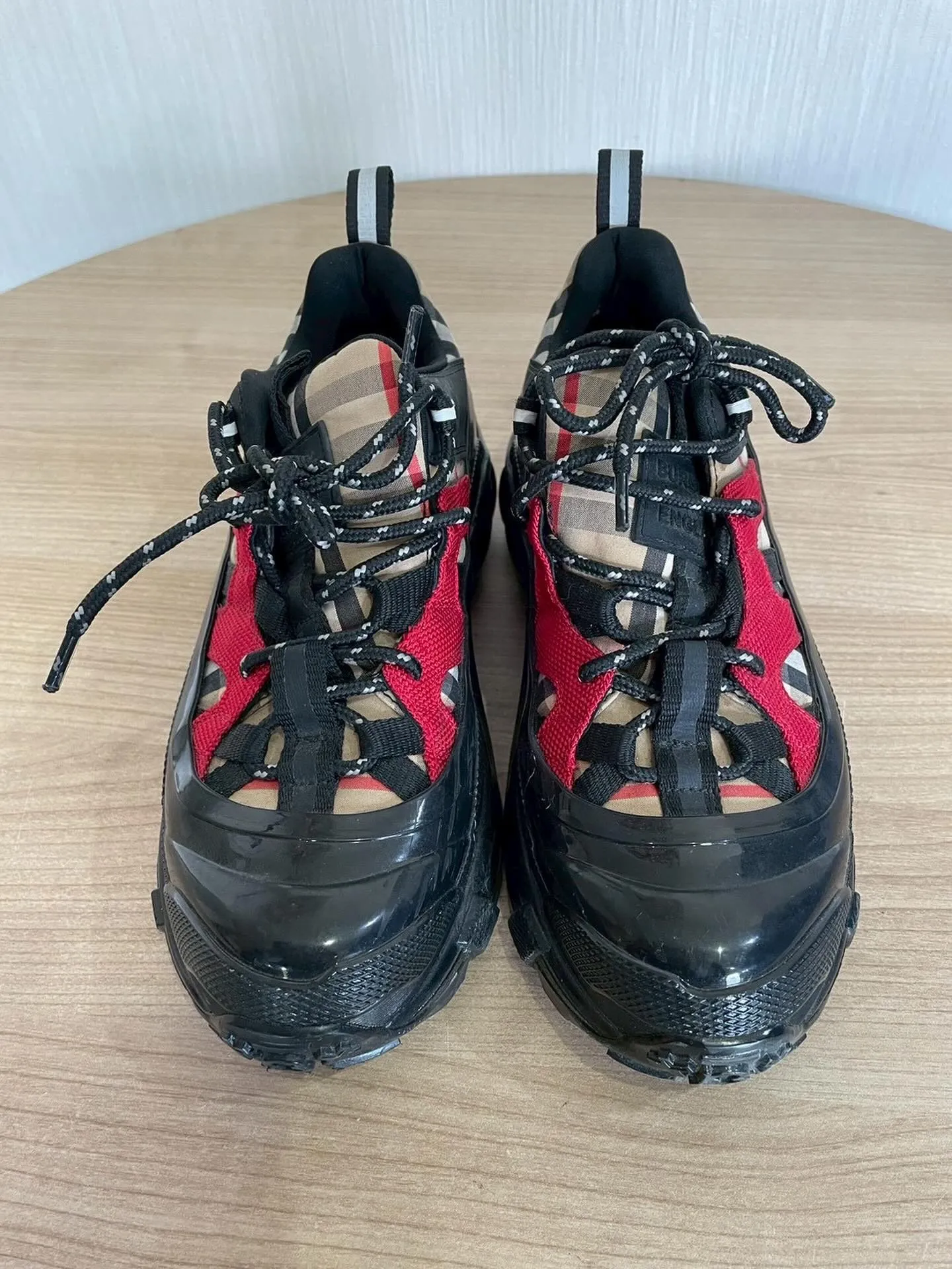 春日井にお住まいのお客様からバーバリーの靴を買取しました。