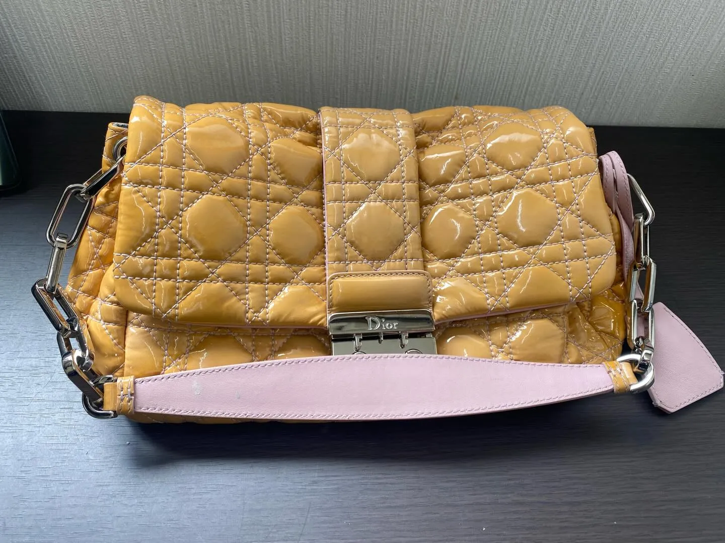 春日井にお住まいのお客様からディオールのブランドバッグを買取...