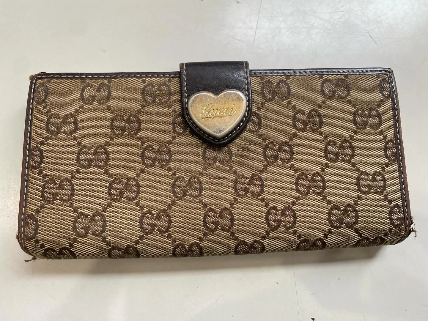 春日井にお住まいのお客様からグッチのブランド財布を買取しまし...